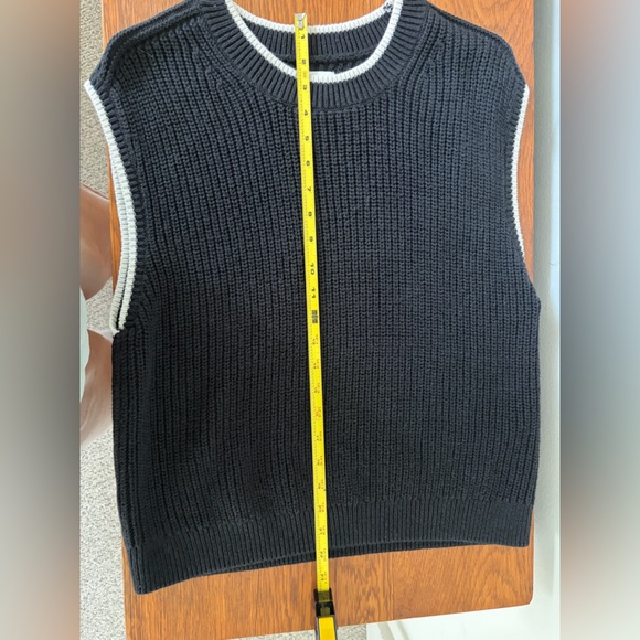 Abercrombie Sweater Tank - Picture 8 of 8